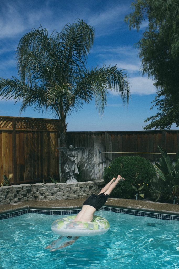 Choisir le type de piscine : béton, coque ou liner, comparaison des avantages et inconvénients