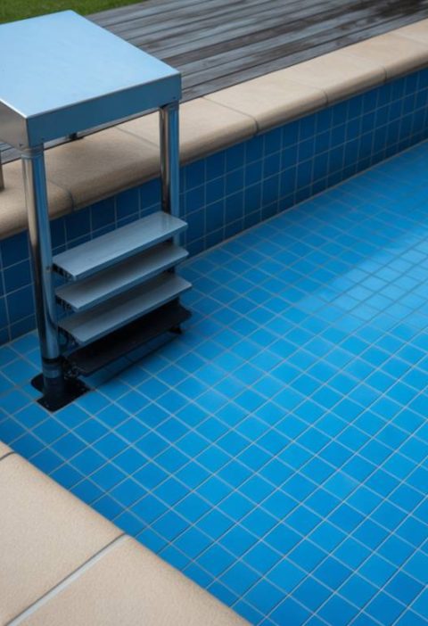 Réparer les fissures d’une piscine en béton : diagnostic, causes et solutions durables